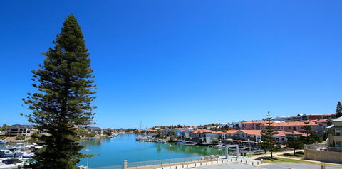 Studio Style Mindarie Marina - E Caravan Parks 0