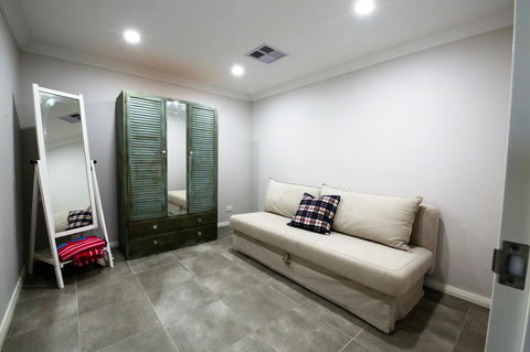 Studio Style Mindarie Marina - E Caravan Parks 7