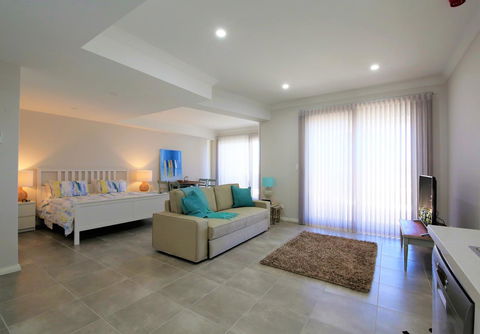 Studio Style Mindarie Marina - E Caravan Parks 4