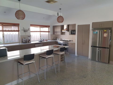 The Entertainer - E Caravan Parks 7