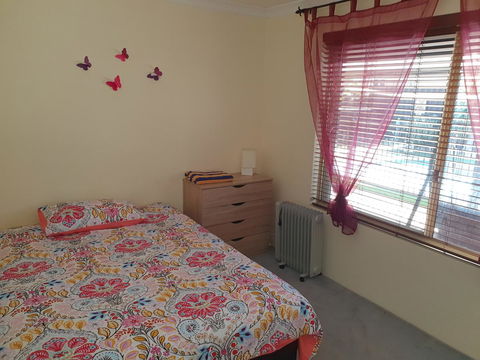 The Entertainer - E Caravan Parks 16