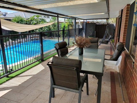 The Entertainer - E Caravan Parks 4