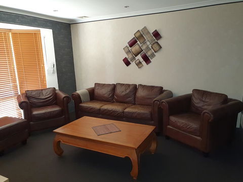 The Entertainer - E Caravan Parks 21