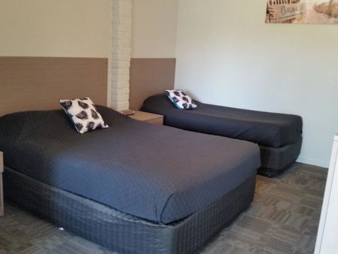 Mandurah Foreshore Motel - E Caravan Parks 7