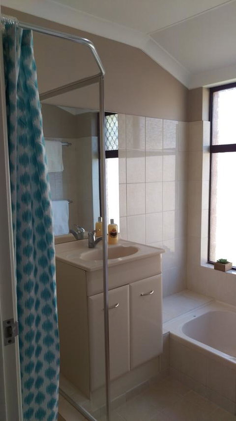 The Quiet Family Getaway In Bassendean - E Caravan Parks 6