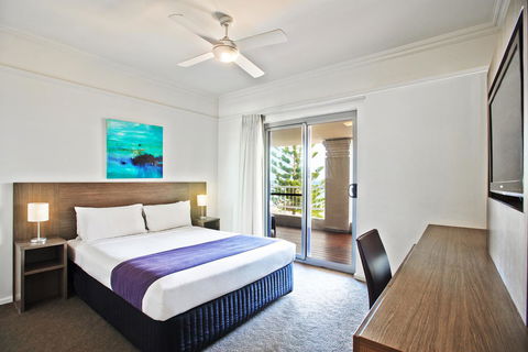 Cottesloe Beach Hotel - E Caravan Parks 4