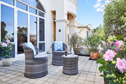 Sorrento Beach Manor - E Caravan Parks 1