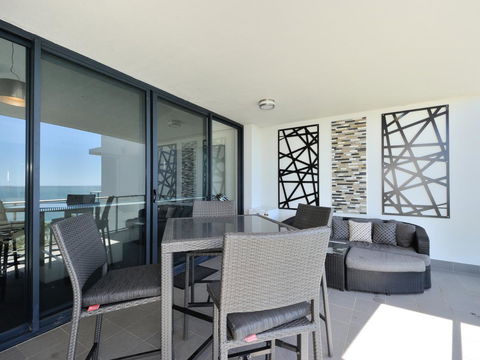 Nautilus By Rockingham Apartments - E Caravan Parks 1