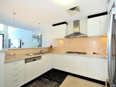 Nautilus By Rockingham Apartments - E Caravan Parks 13