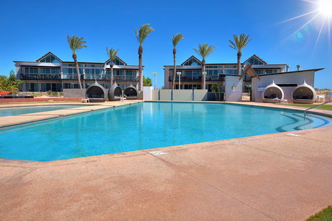 Mantarays Ningaloo Beach Resort - E Caravan Parks 18
