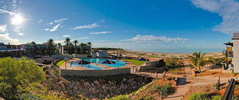 Mantarays Ningaloo Beach Resort - E Caravan Parks 0