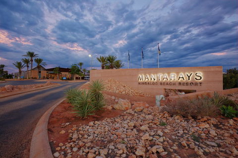 Mantarays Ningaloo Beach Resort - E Caravan Parks 1