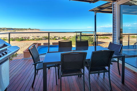 Mantarays Ningaloo Beach Resort - E Caravan Parks 6