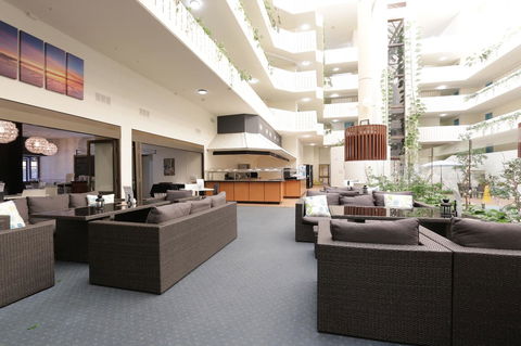 Atrium Hotel Mandurah - E Caravan Parks 31