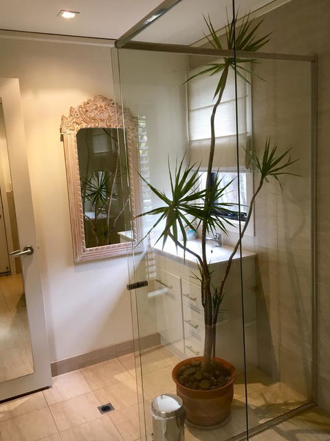 DESIGNER'S STUDIO - E Caravan Parks 14