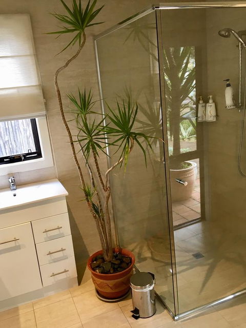 DESIGNER'S STUDIO - E Caravan Parks 11