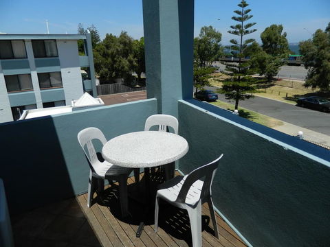 Riverside - E Caravan Parks 5