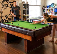 The Hive Hostel - E Caravan Parks