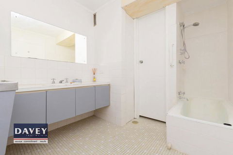 Apartment With A View - E Caravan Parks 6