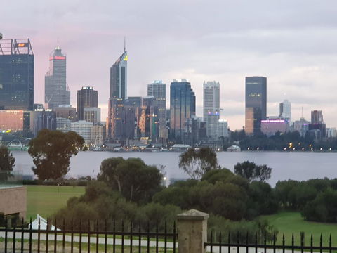 Apartment With A View - E Caravan Parks 3