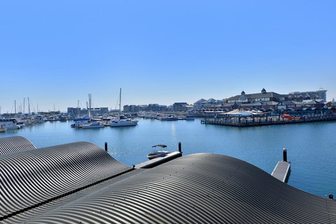 Dolphin Quay Apartments - E Caravan Parks 6