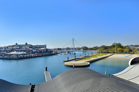 Dolphin Quay Apartments - E Caravan Parks 7