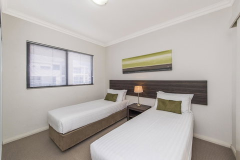 Dolphin Quay Apartments - E Caravan Parks 39