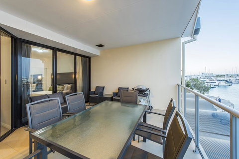 Dolphin Quay Apartments - E Caravan Parks 25