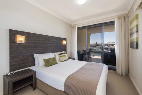 Dolphin Quay Apartments - E Caravan Parks 29