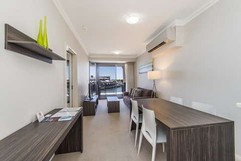 Dolphin Quay Apartments - E Caravan Parks 33