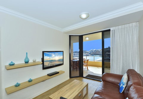 Dolphin Quay Apartments - E Caravan Parks 11