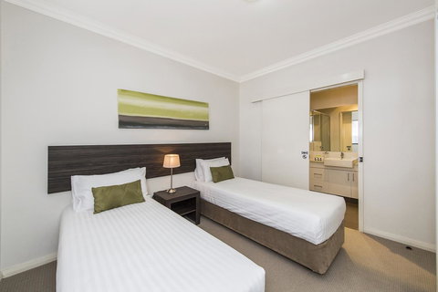 Dolphin Quay Apartments - E Caravan Parks 44
