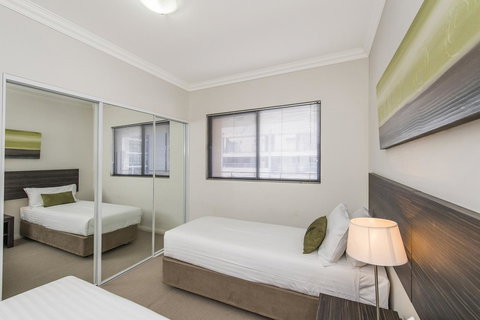 Dolphin Quay Apartments - E Caravan Parks 41