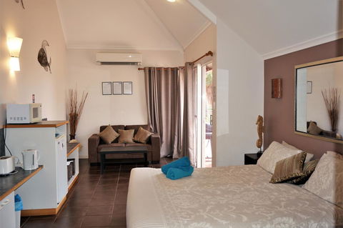 Osprey Holiday Village Unit 213 1 Bedroom - E Caravan Parks 2