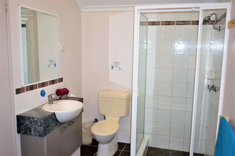 Osprey Holiday Village Unit 213 1 Bedroom - E Caravan Parks 7