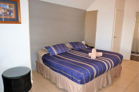 Osprey Holiday Village Unit 203 1 Bedroom - E Caravan Parks 3