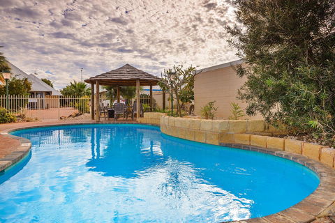 Osprey Holiday Village Unit 203 1 Bedroom - E Caravan Parks 14