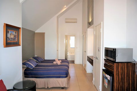 Osprey Holiday Village Unit 203 1 Bedroom - E Caravan Parks 2