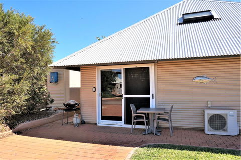 Osprey Holiday Village Unit 203 1 Bedroom - E Caravan Parks 1