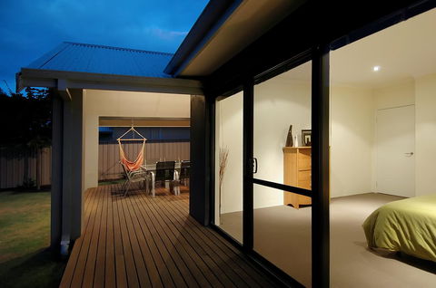 THE SANCTUARY LUXURY HOLIDAY HOME - E Caravan Parks 26