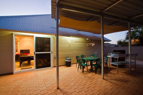 Osprey Holiday Village Unit 103 2 Bedroom - E Caravan Parks 11