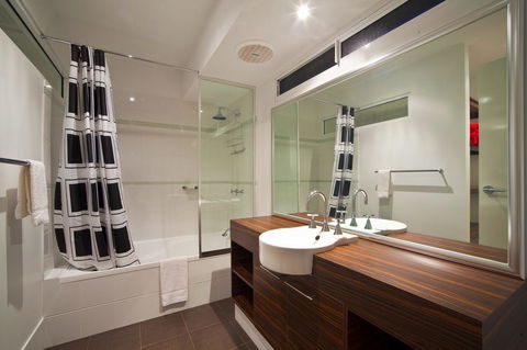Osprey Holiday Village Unit 103 2 Bedroom - E Caravan Parks 9