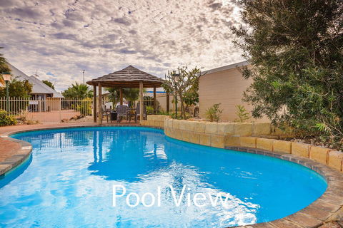 Osprey Holiday Village Unit 103 2 Bedroom - E Caravan Parks 14