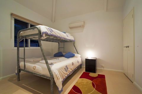 Osprey Holiday Village Unit 103 2 Bedroom - E Caravan Parks 8