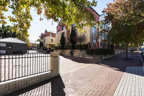 Subiaco Village - 34 - E Caravan Parks 17