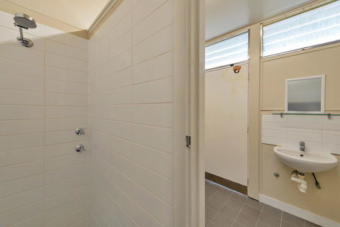 Getaway Villas Unit 389 - E Caravan Parks 5