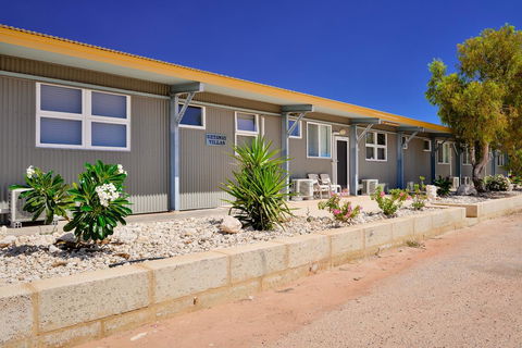 Getaway Villas Unit 389 - E Caravan Parks 2