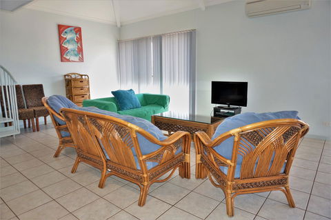 Osprey Holiday Village Unit 120 - Plenty Of Room For A Large Family - E Caravan Parks 2