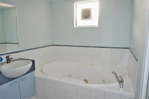Osprey Holiday Village Unit 120 - Plenty Of Room For A Large Family - E Caravan Parks 13