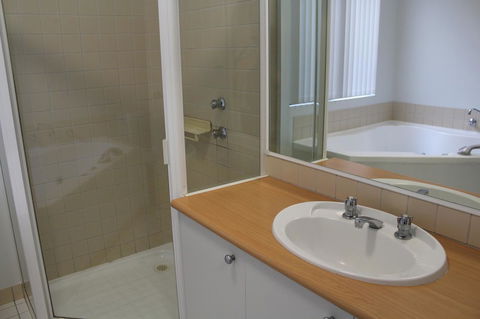 Mandurah Ocean Marina Chalets - E Caravan Parks 25